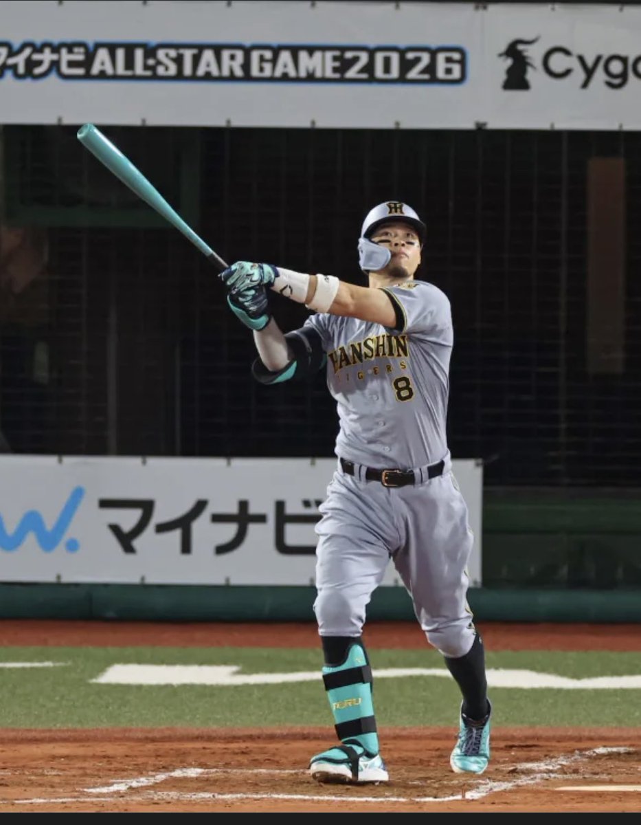 miri7773's tweet photo. #佐藤輝明 
#阪神タイガース 
佐藤輝明選手がオールスター3試合連続ホームランを打ちました
阪神球団初の偉業
去年のオールスター第2から今年の第1と第2と連続ホームラン
高橋遥斗投手は全球ストレートで2回を無失点に
大山悠輔選手は2ベースヒット含むマルチ安打の活躍を
中野拓夢選手は代打でヒット https://t.co/vBH7nRcnVD