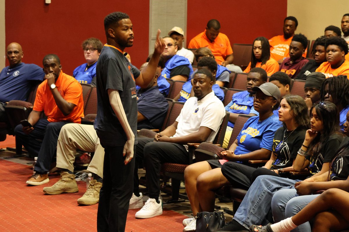 inkyjohnson's tweet photo. I had a great time presenting for the Orangeburg County School District and the student athletes today. A special thank you to Dr. Foster and Dr. Jean. https://t.co/N5Tm6IIdc8