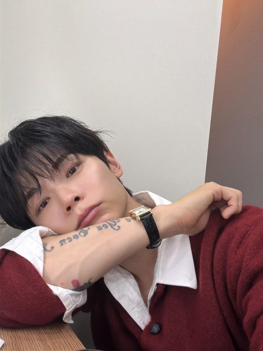 HANLUO25's tweet photo. 뒷북인데 나완전타투예찬파. https://t.co/xhp38IO9AG