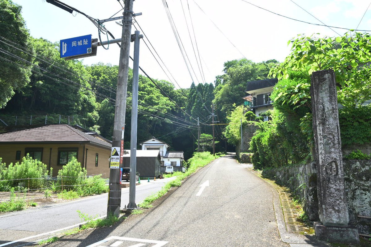 since_20120303's tweet photo. 2026年7月8日
暑いと言っても名古屋の暑さに比べれば遥かにましでしたね
地図を見ながら岡城跡へと向かう
豊後竹田駅併設の観光協会でレンタサイクルを借りようとも考えたが見知らぬ街を自分の足で歩くのが好きなので楽しかった https://t.co/YA6g0CRVSJ