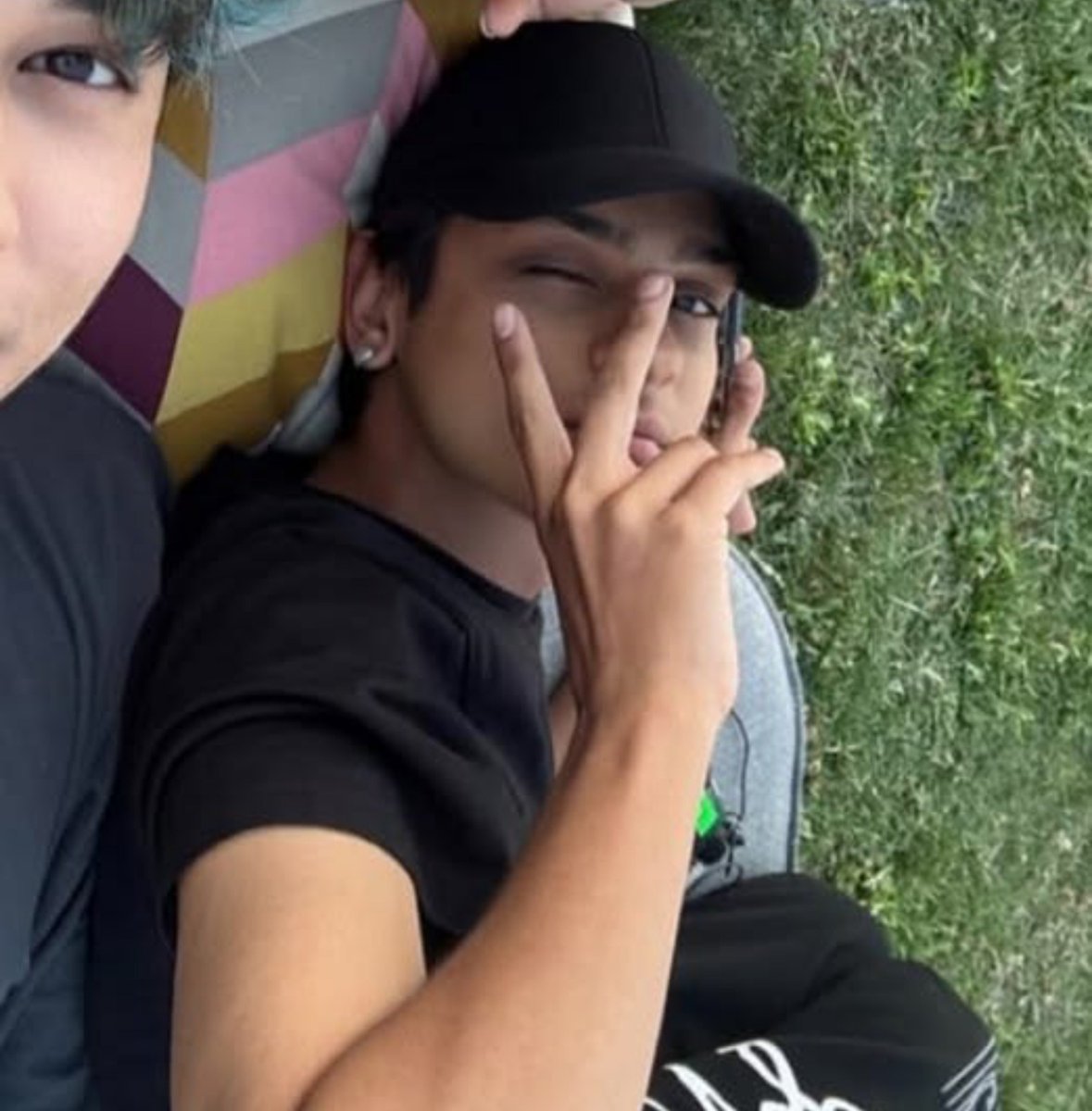 vllnce3's tweet photo. pfff ama kissssskanc birakamiyo ki beni kiskannccc https://t.co/zEYeJgRtV9
