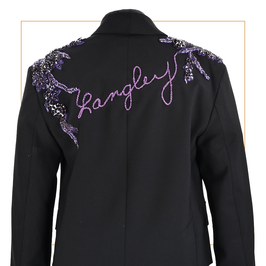 countrymusichof's tweet photo. Ella Langley wore this suit for her debut performance at the Grand Ole Opry on February 17, 2023.

Visit "Country's Grandest Stage: The Opry at 100" to see Langley’s suit and learn more about the role the Opry has played in the lives of some of country music’s biggest names.

Get tickets: https://t.co/jzqC0gxdNi