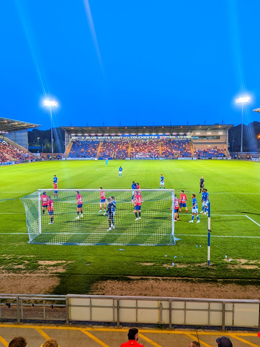 MatchdayFeeling's tweet photo. Mis equipos en el mismo campo, día especial 😍

La próxima vez en Pamplona, por favor 🤝🏻

@tsf_podcast patrons at the games 🎙️

#IpswichTownOsasuna https://t.co/pUCG4yMfqR