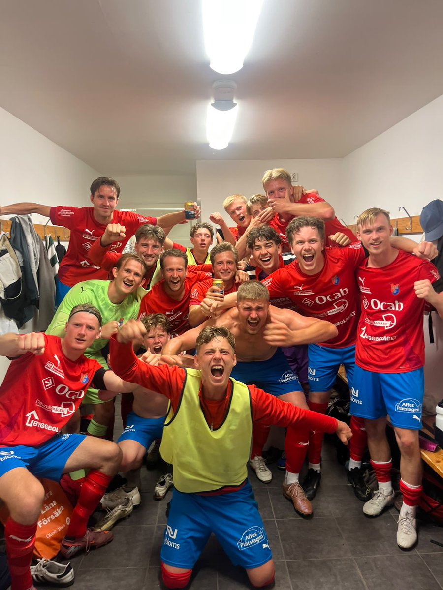 SSG_IF's tweet photo. Seger 2-0 och 3 av 3 mot Färjestaden i år….
Målskyttar: Boken Emil D ⚽️

Matchens lirare: Andreas Boklund som håller 0an🤩

På lördag väntas final mot Degerhamn i Borgholm! 

⏱️15:00 

📍Borgholms IP

Tack till alla som var där och stöttade oss❤️💙
#hemmaplanpåbortaplan https://t.co/DNolyux0gh