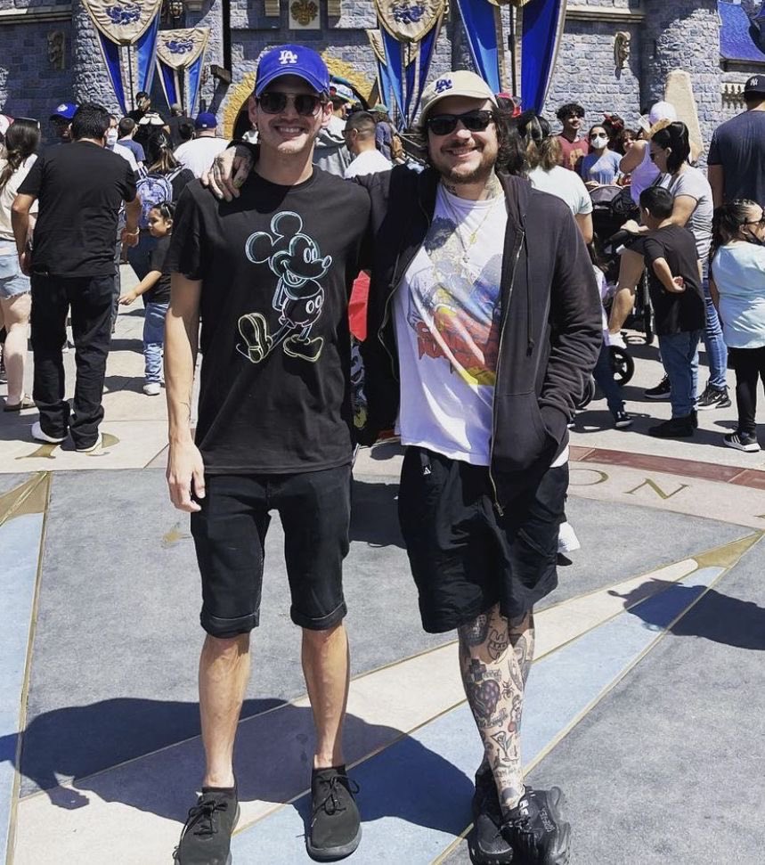 signalsoverair_'s tweet photo. these are my 2 gay dads be nice to them okay? yes they’re disney adults but what can you do https://t.co/NpPsEoanTM