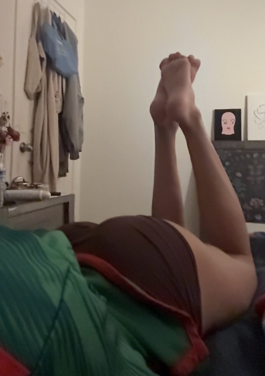lani33_'s tweet photo. the softest soles everrr #soles #feet #sugar #footfetısh #selling https://t.co/bNcpOUZeEc