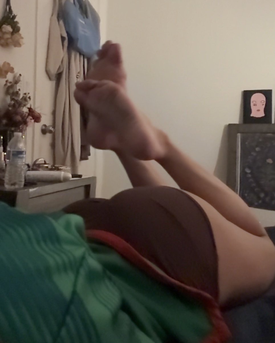 lani33_'s tweet photo. the softest soles everrr #soles #feet #sugar #footfetısh #selling https://t.co/bNcpOUZeEc