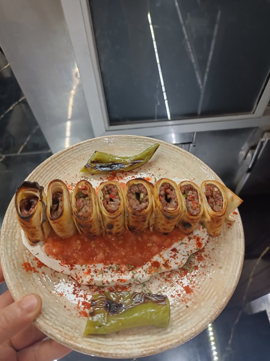 Mahirocakbasi's tweet photo. Mahir Ocakbaşı Yaz favorisi🌯✨🌞 #kebap #food #keşfet https://t.co/pJFMigGjV7