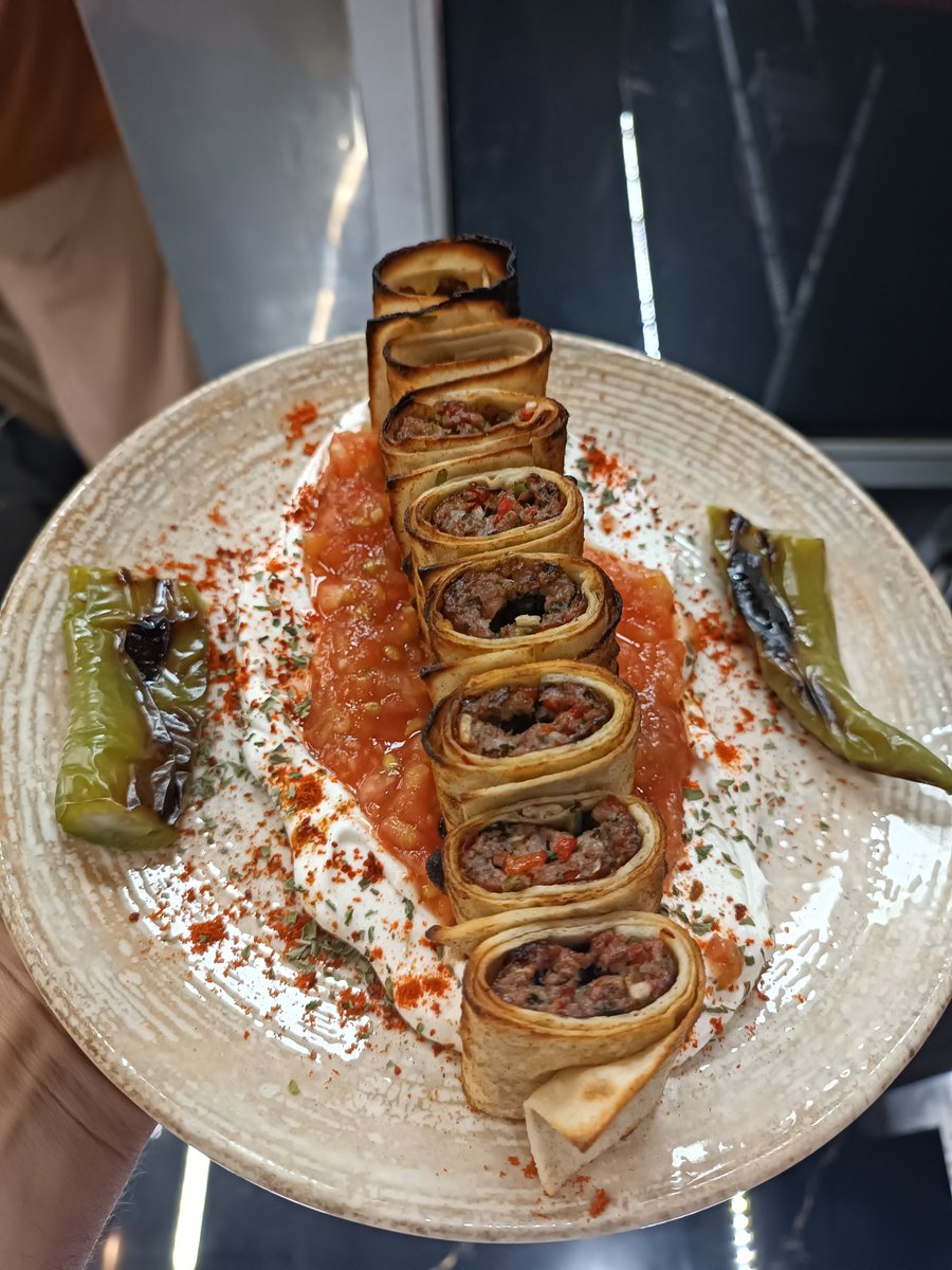 Mahirocakbasi's tweet photo. Mahir Ocakbaşı Yaz favorisi🌯✨🌞 #kebap #food #keşfet https://t.co/pJFMigGjV7