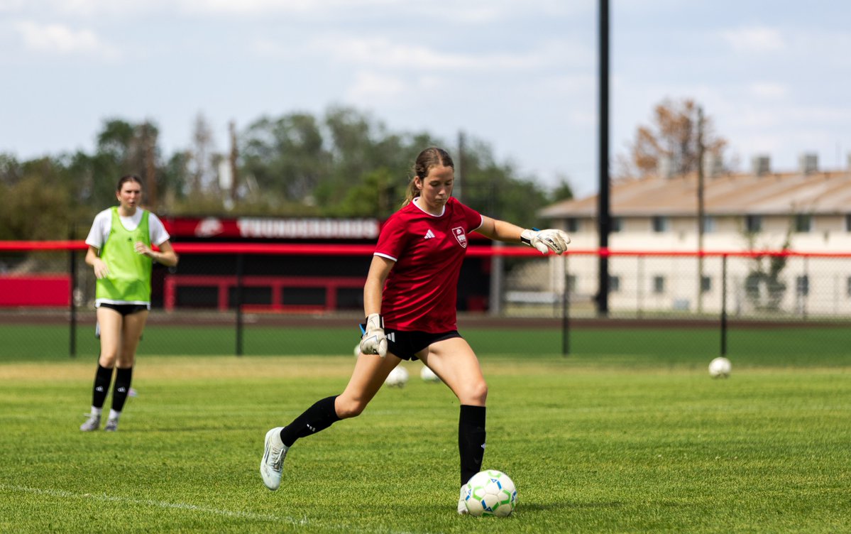 SUUSoccer's tweet photo. 2026 SUU Soccer Preview: Goalies and Defenders

🗞️: https://t.co/aPX2n1TkvP

#TBirdNation ⚡️ #RaiseTheHammer https://t.co/huK3S5tHWm