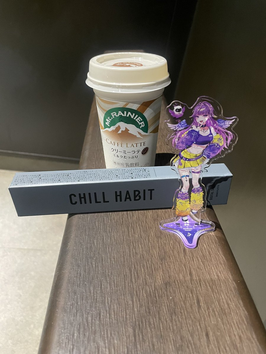 hiromon1105115's tweet photo. おはﾚﾆ！

ようやくカートンのストック全部吸い終わってチルハビ吸える✨

りりぴのお勧めフレーバーSNOW MINTメンソール感と冷涼感味わえてこの時期にピッタリすぎる🥳

#りりぴとチルハビ　#チルハビ　#マウントレーニア界隈 https://t.co/RLrwV2Ywgl