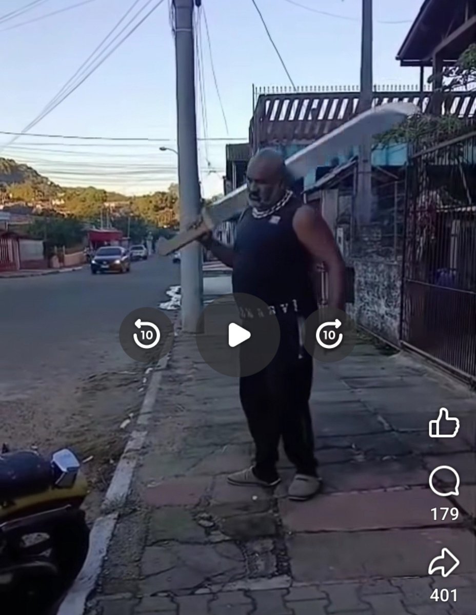 Mr_Saint_RA's tweet photo. @quackity4k Wey estaba viendo reels en face, y que me sale lit la mejor opción para machetes que puedes llevar para la velada 7, un saludo, hasta aquí mi aporte 🗿🫰 https://t.co/g6RpRYxsZN