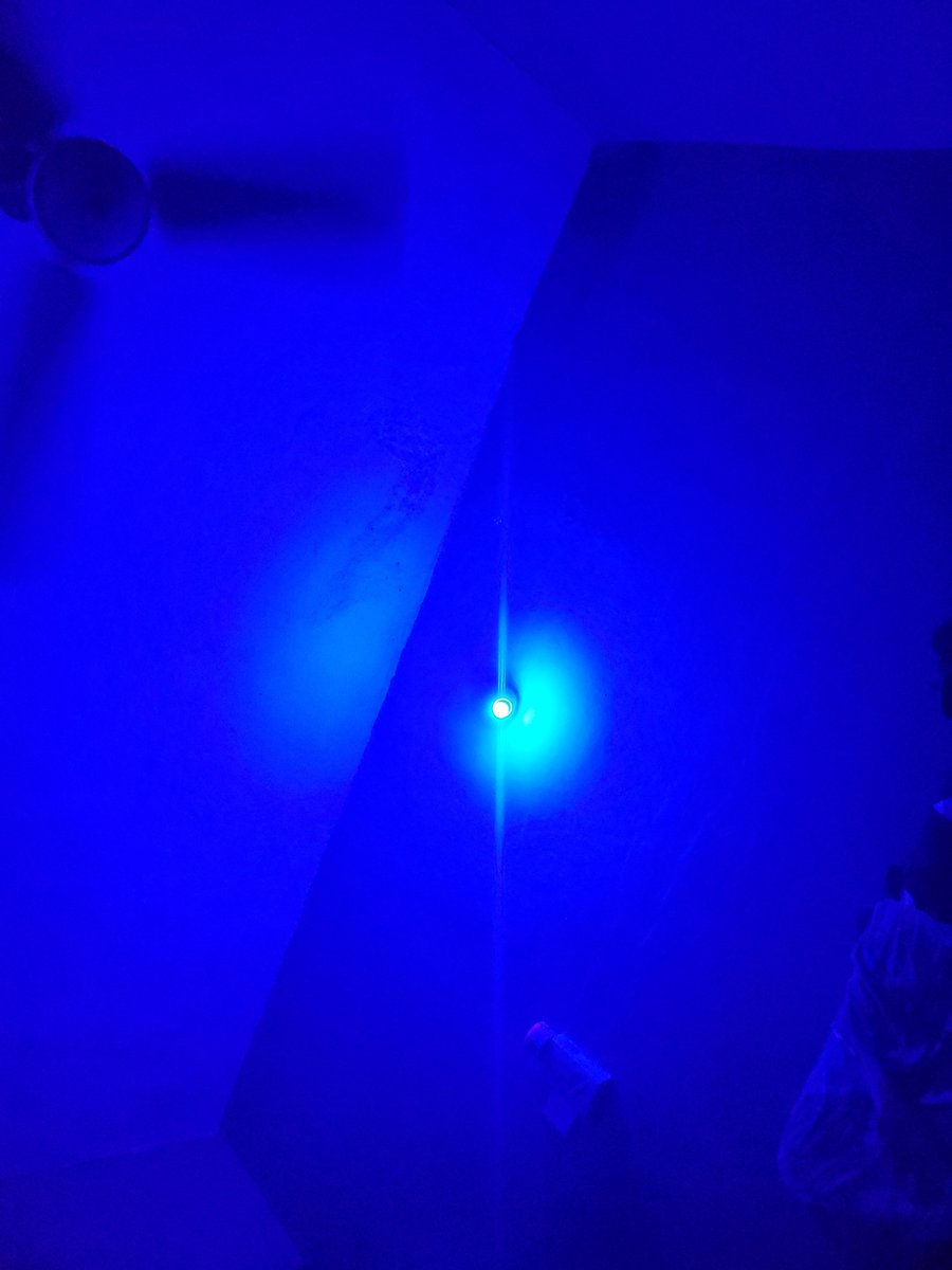 StephenChu51501's tweet photo. Facts about the room with the blue bulb https://t.co/FNmvwp7EF2
