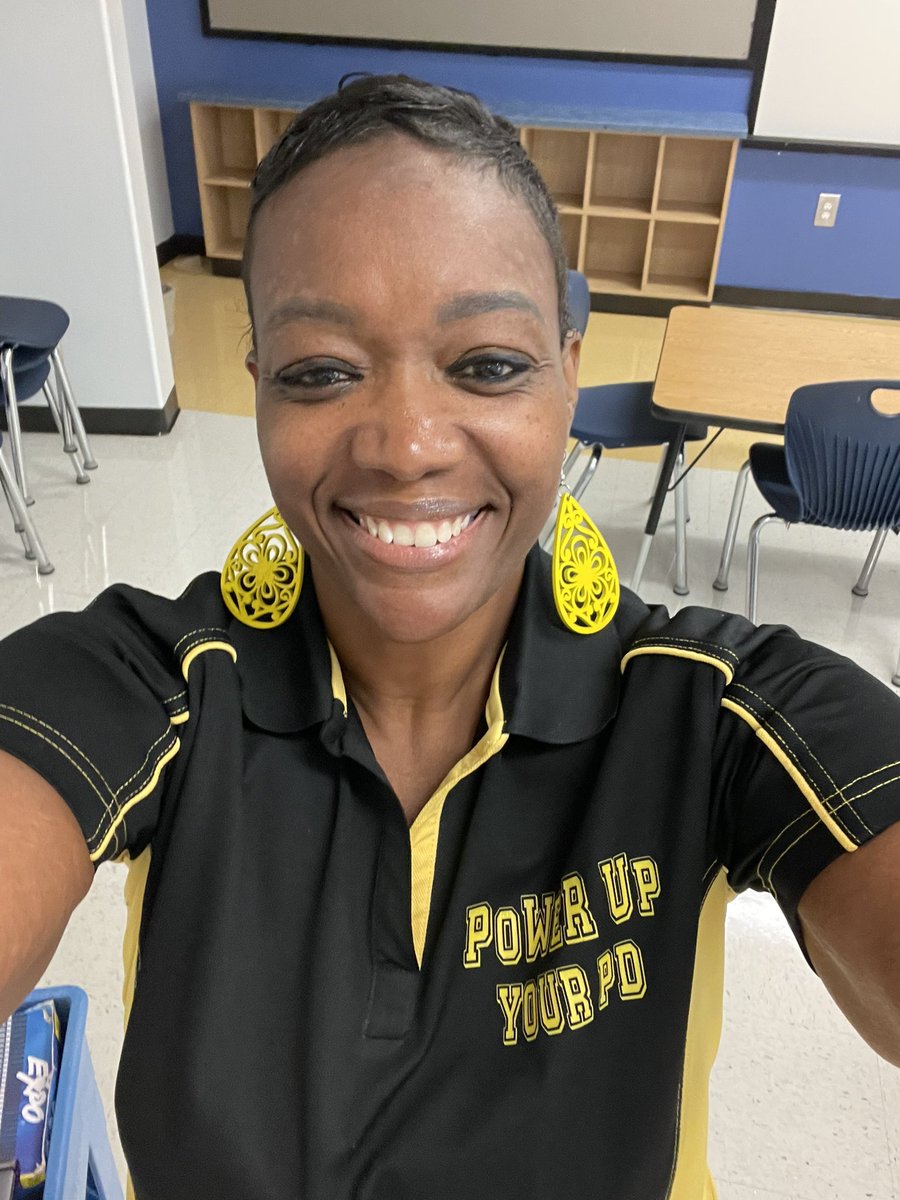 TeachSingleton's tweet photo. 😁This is the smile you have when you’ve held two days of math PD w/teachers coupled w/ awesome engagement! 😁This is also the smile you have when you’ve run out of time, shared that’s it’s okay to leave, but no one moves…this is a first!!! Like WOWWW!!! 🙌🏾👌🏾💪🏾#WCMathletes https://t.co/7ERs5A7TGl