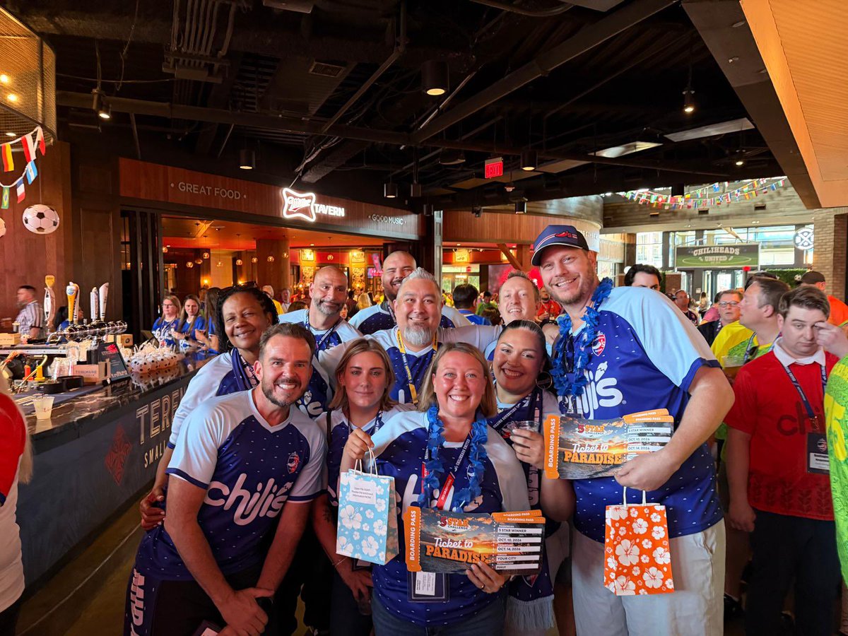 Jennyfitt's tweet photo. So proud of my TEAM!!!
Yesterday was an amazing day filled with tons of rewarding moments. 4 of us get to go celebrate in Hawaii this October!
Saying I’m grateful is an understatement for all the opportunities @Chilis has created for my family, career and life #BestTeam 🌶️❤️🏝️ https://t.co/xhVTFl6Vfb