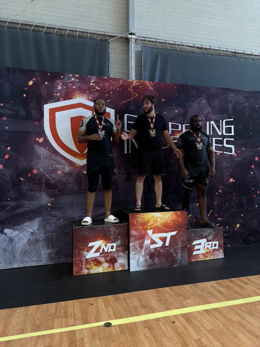 bigtim237's tweet photo. Dernière compétition Aout 2025 avant la Blue Belt 
PS: j’suis arrivé 5 min avant le combat à cause de @mmarinaa____ https://t.co/NByHlxgeRQ