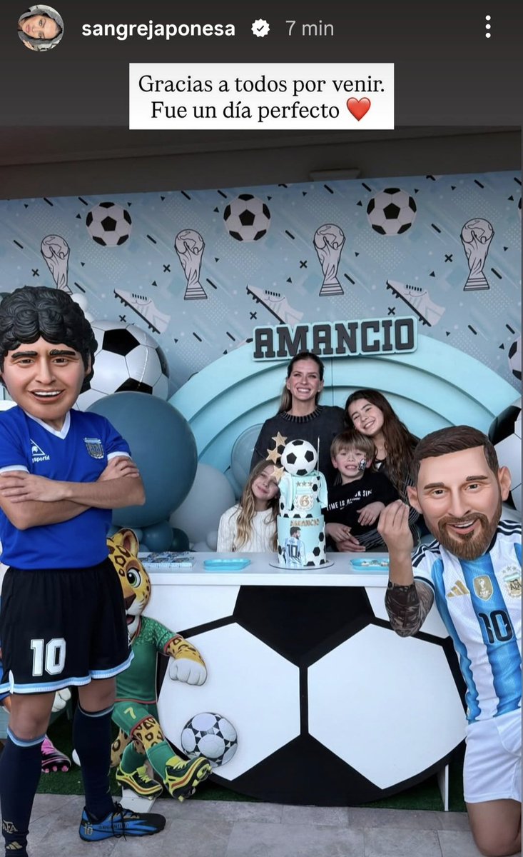 LilaRose0109's tweet photo. Los 6 de Amancio 🥰😍💙✨️ https://t.co/4KZSr8apeq