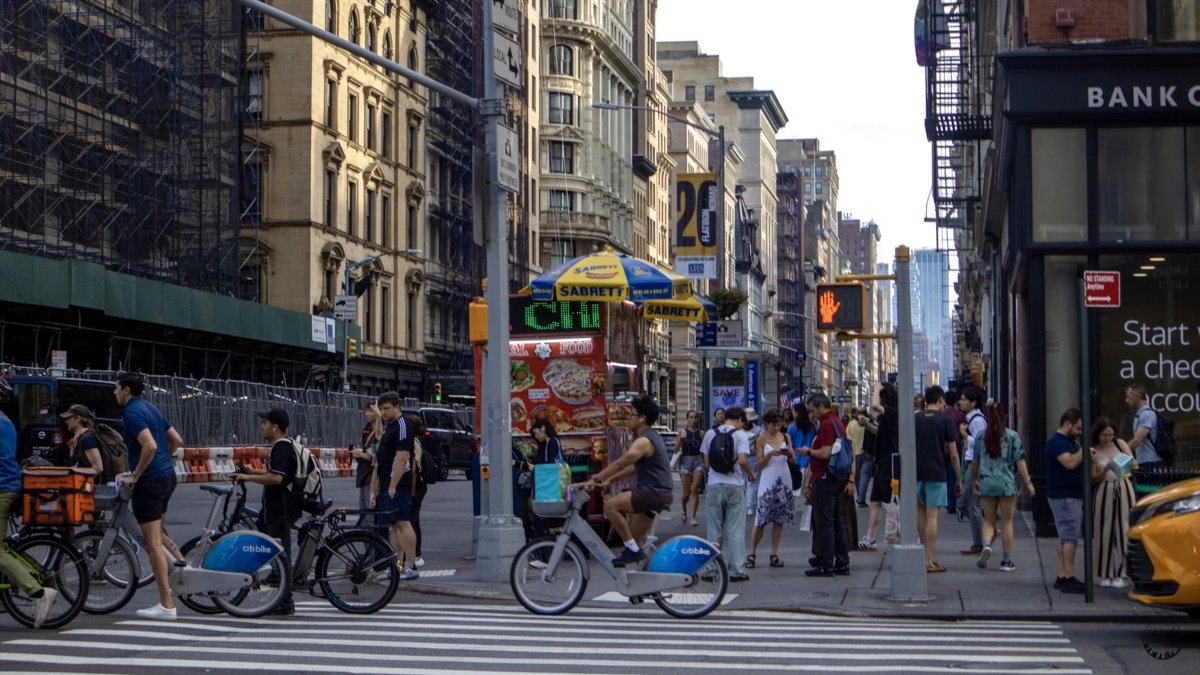 JoeOrtizNY's tweet photo. New York Minute https://t.co/qoLQbE6FjL