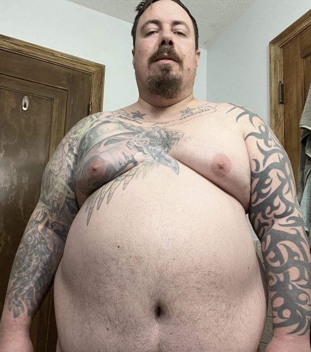 MbK_327's tweet photo. Welp, I made it under 250 lbs for the first time in ages. Still got work to do! https://t.co/FRGCZJscpe