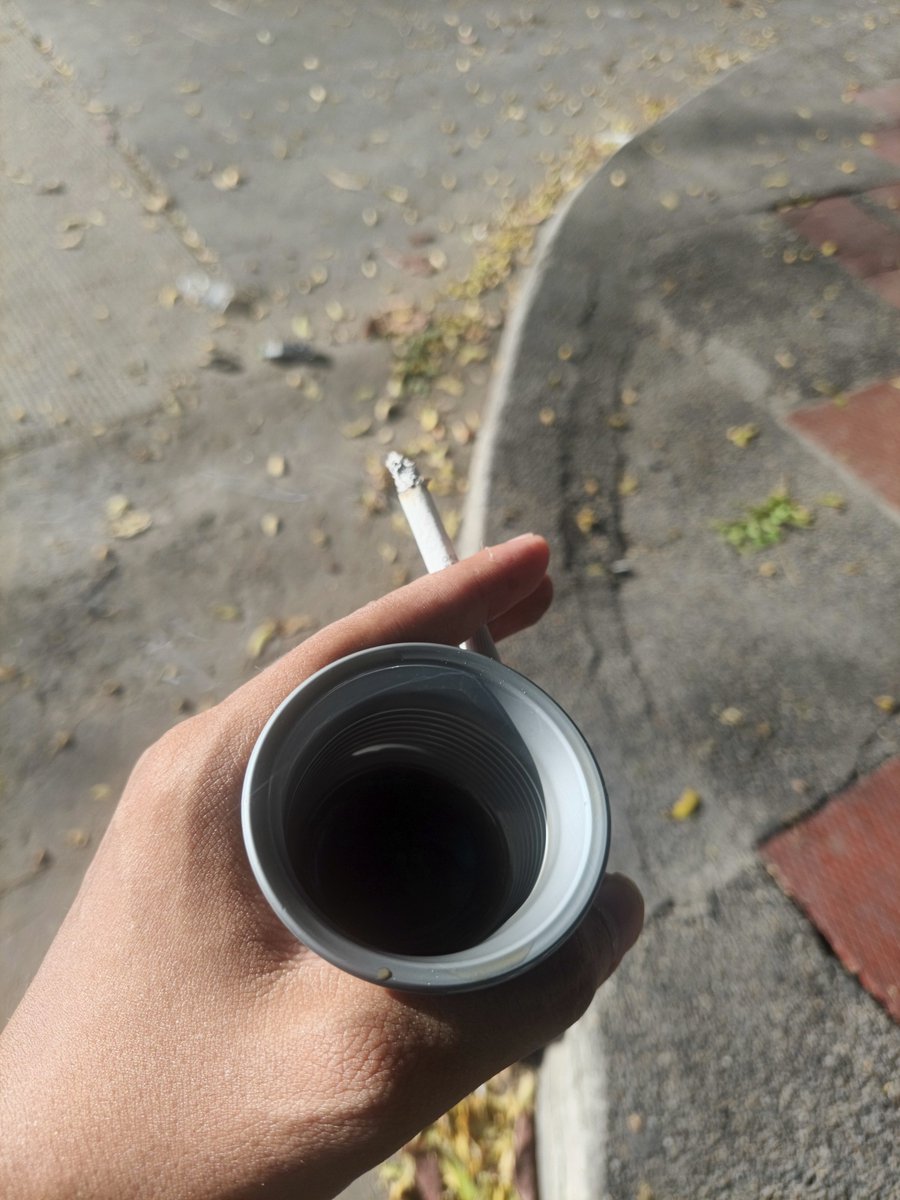 SirConeo1's tweet photo. I love smoking and drinking coffee ❤️‍🩹 https://t.co/GRhzr9cQ9u