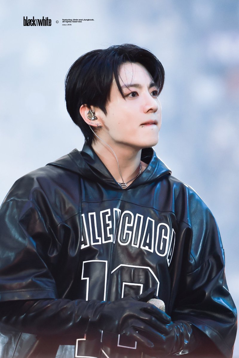 JJK_VotingTeam's tweet photo. ‼️ENDING SOON 7/31, less than 2 days left, let’s add more votes on both web and app. 

RT/Reply 
#NETIZENSCHOICE #JUNGKOOK for Most Handsome Man Alive #MHMA2026 #MHMA2026JUNGKOOK
@thenreport 

🗳️Vote hourly🔗https://t.co/nRsgnlaNc1

📱Collect and vote on app
IOS🔗https://t.co/kCRFsW3QFt
Android🔗https://t.co/Kq8YhAoCYU