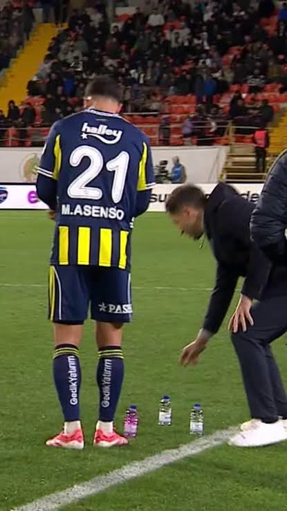 fener_abi's tweet photo. 🚬🚬🚬 https://t.co/aLC1Sqpx61