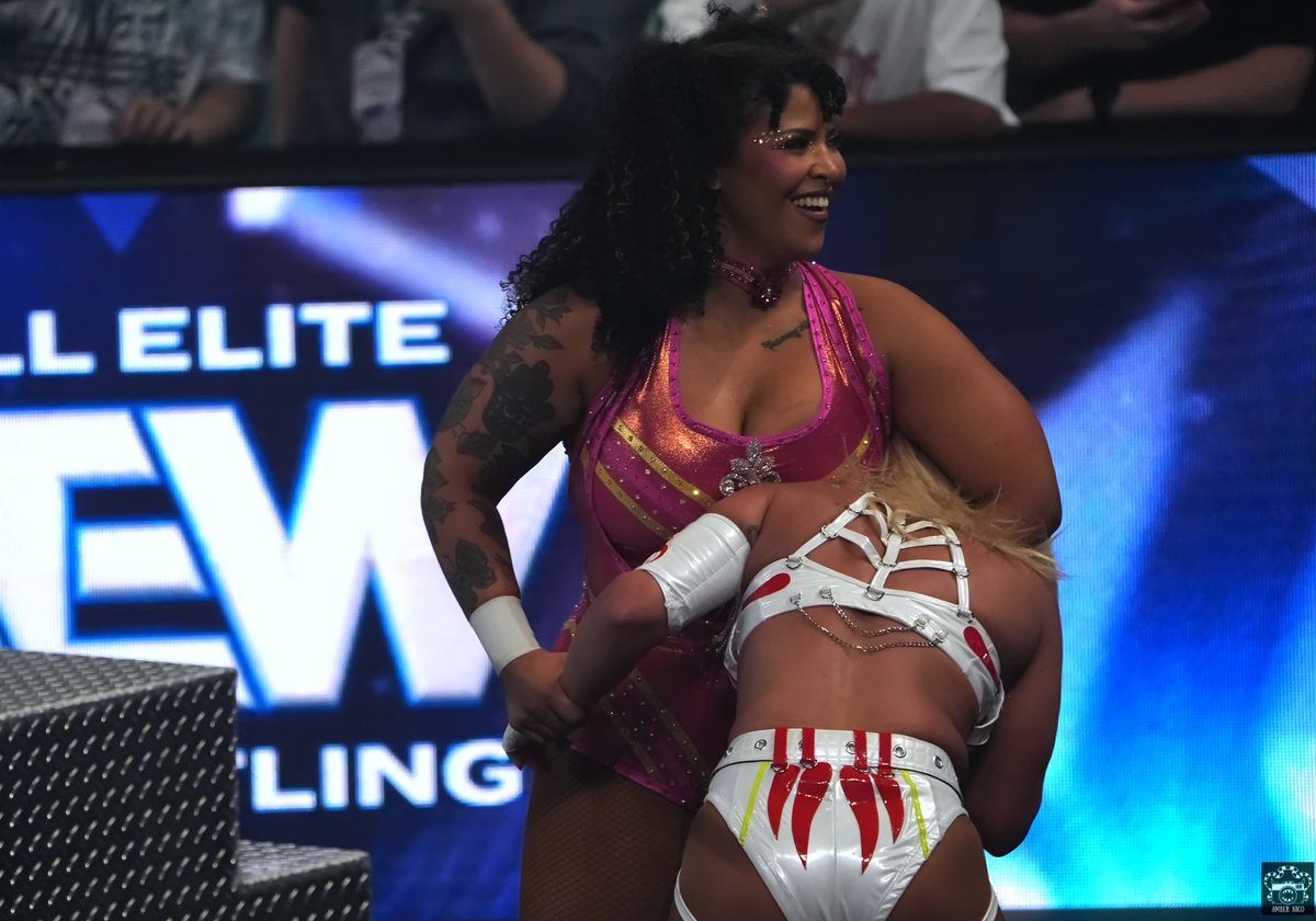 AmberNicoPhoto's tweet photo. Thekla v Willow Nightingale

@toxic_thekla @willowwrestles @BodyslamNet @AEW 

#AEW #AEWRedemption https://t.co/qX7NpTPFEI