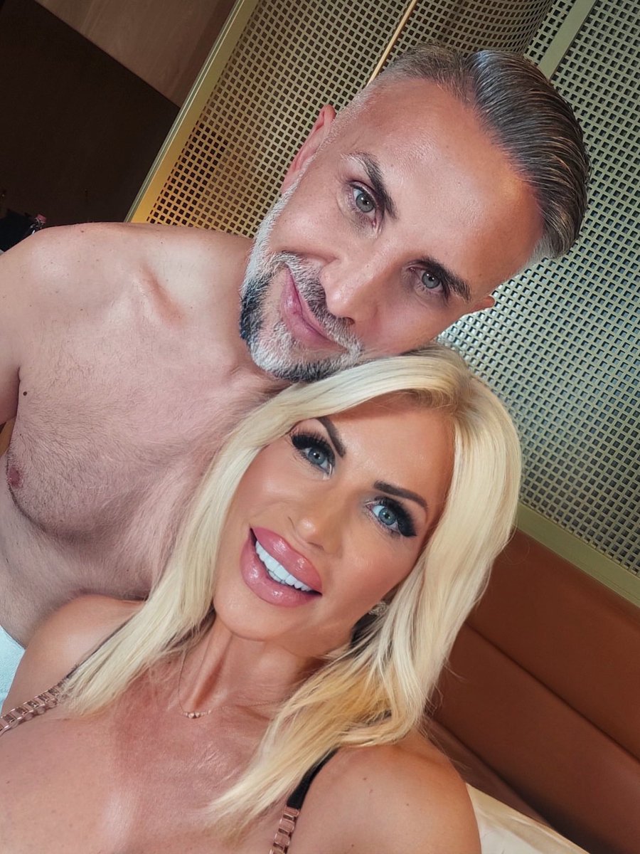 TiffanyRoussoxx's tweet photo. Look who came all the way to Hungary just to see me...❤️❤️❤️
@KeiranLee 
@TiffanyRoussoxx 
Top shooting  in my life ❤️
Premiere tomorrow 💋 https://t.co/6S1epr7liW