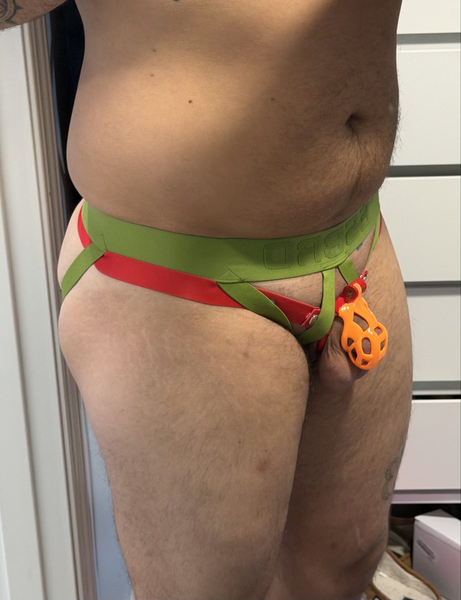 Locked24704's tweet photo. These still count as underwear right?! 😈🙈

#sexyunderwear #gay #gaychastity #cagecheck #kinkwearcage https://t.co/CJXOFZfgqD