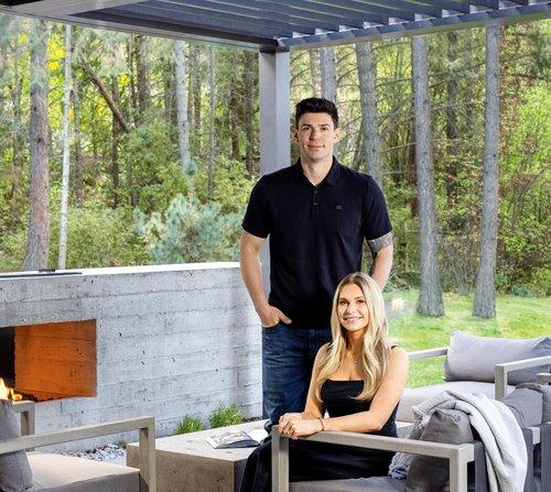 stephsells757's tweet photo. Get decorating ideas from hockey players' homes like Wayne Gretzky, Trevor Linden and Kirk Mclean. See inside their spaces! https://t.co/IdIK3FtWBu https://t.co/oUDRdTWHjf