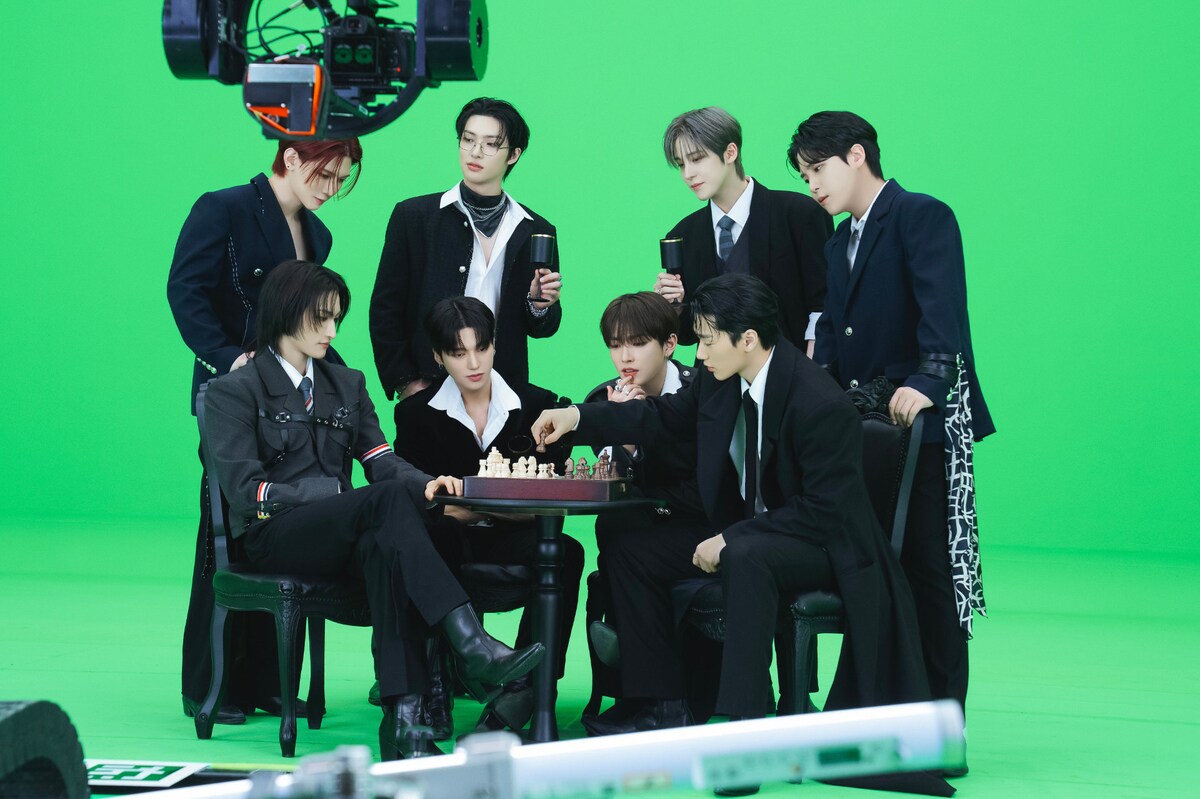 eiga_natalie's tweet photo. ATEEZのVRエクスペリエンスをシネマ向けに再構築した映像作品、8月から限定上映

音楽の枠を超えた20分間の未公開舞台裏映像も収録
https://t.co/pxzcLclpQH

#ATEEZ https://t.co/hp5081HQ1N
