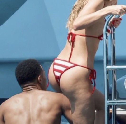 dengeplus's tweet photo. Kylian Mbappe ve Ester Exposito’nun tatilinden görüntüler. https://t.co/U3SqhDril4
