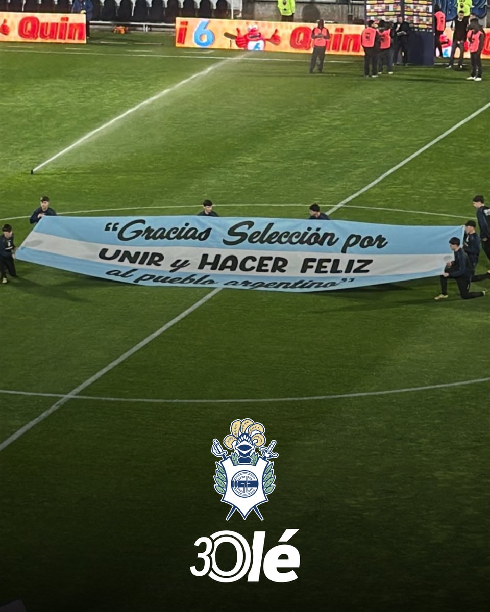 DiarioOle's tweet photo. GIMNASIA, EL LOBO, LA SELECCIÓN ARGENTINA Y LAS MALVINAS 🇦🇷💙 https://t.co/61MiLgKgo2