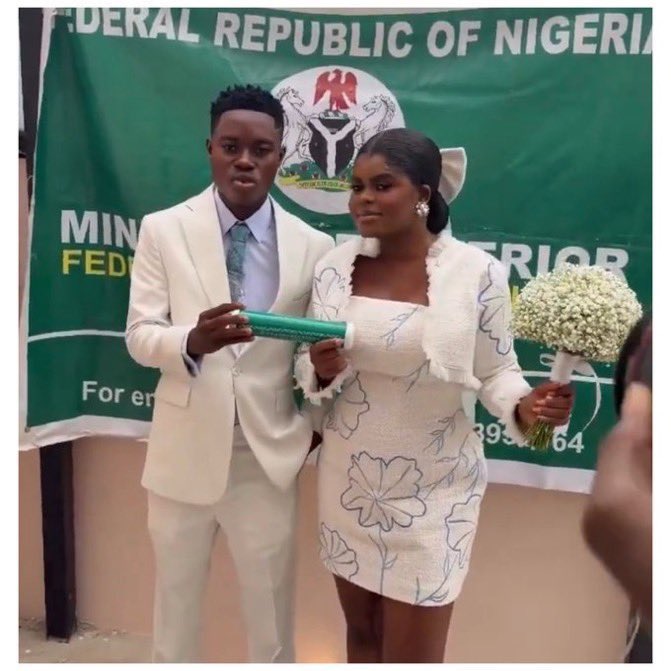 HIM001gee's tweet photo. Peller feel say marriage na live stream 😂💔
Anyways wish him well . Don’t skip without a wish for bro❤️❤️ https://t.co/yUSJQ2Ew5n