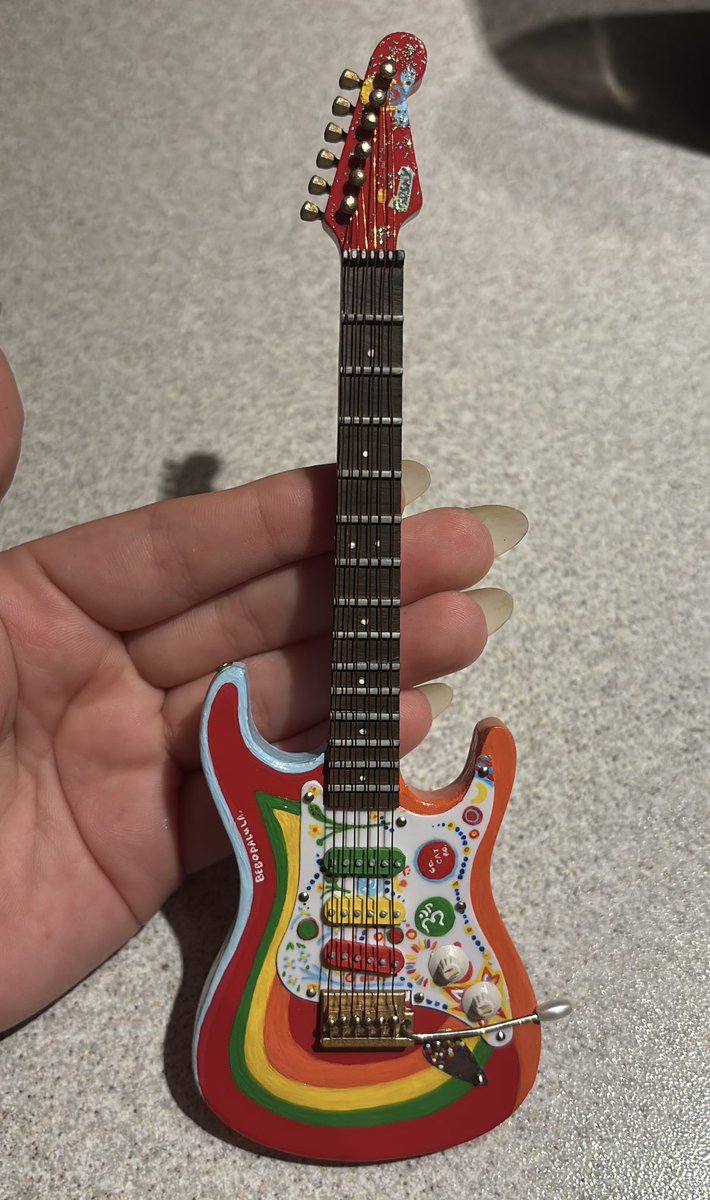 mmondayblues's tweet photo. @ beatles moots look i painted a miniature of george’s rocky!!!😁 (last pic is the before) https://t.co/YxDPjkhDJ5