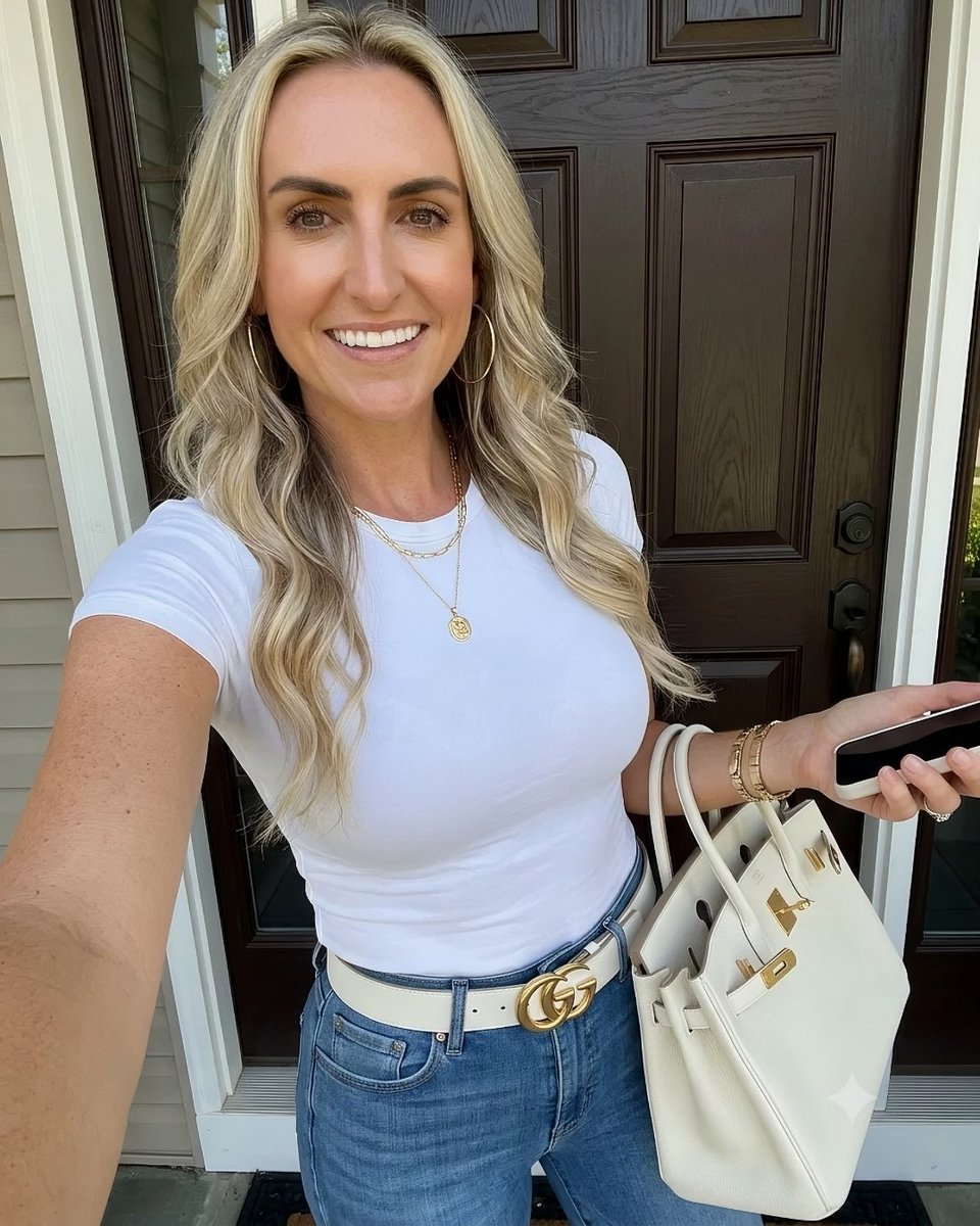 fionaskinner_'s tweet photo. Happiness looks good on me 🌸💕 https://t.co/XWHM7wDYkX