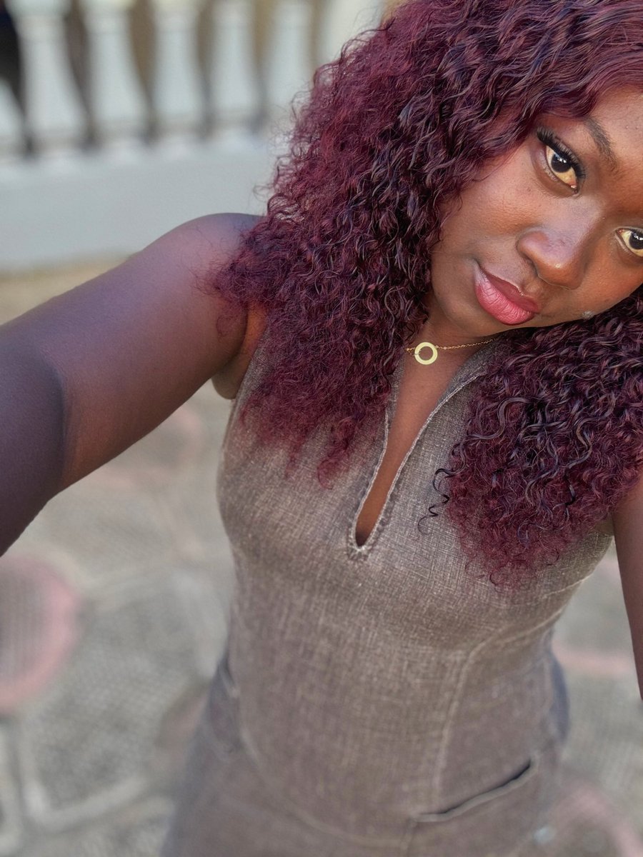 Votre_chOcolate's tweet photo. 😊✌🏾 https://t.co/RAlhj4N44r
