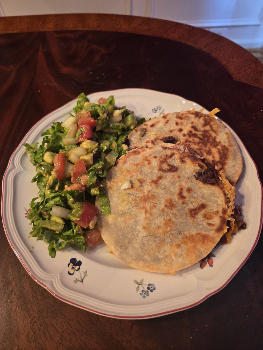 centerepublican's tweet photo. I whipped up some refried black bean and vegan cheese quesadillias and a salad with romaine, avocado, tomatoes, and onions for dinner tonight. What are you having? #Vegan #GoVegan #veganfood #veganeats #veganaf #dinner https://t.co/Lw9h7X0Jsr