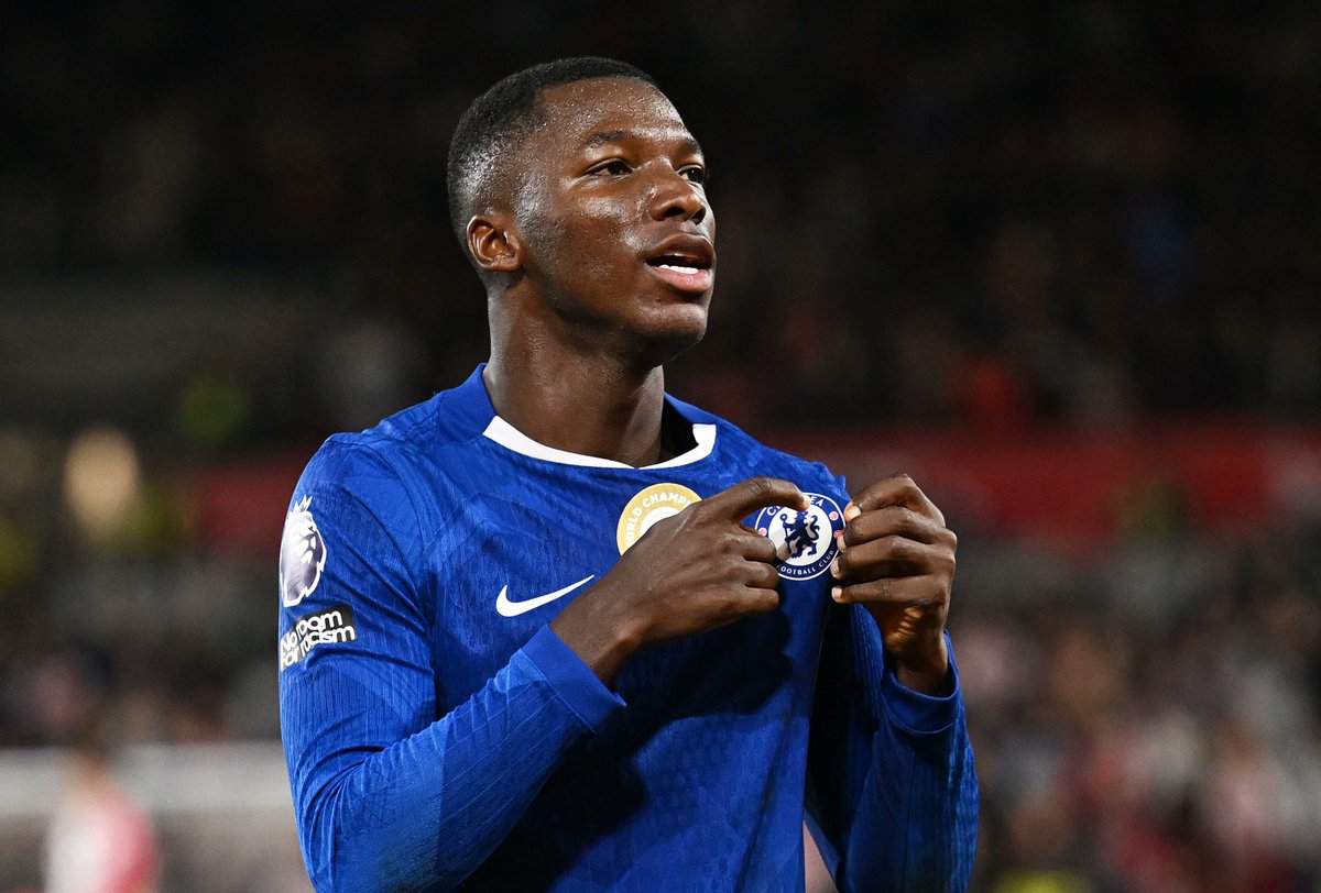 chelsreport_'s tweet photo. 🚨 EXCL: Moises Caicedo has now joined up with the Chelsea squad in Sydney! 🇦🇺

#CFC https://t.co/n6lWlJ5Thz