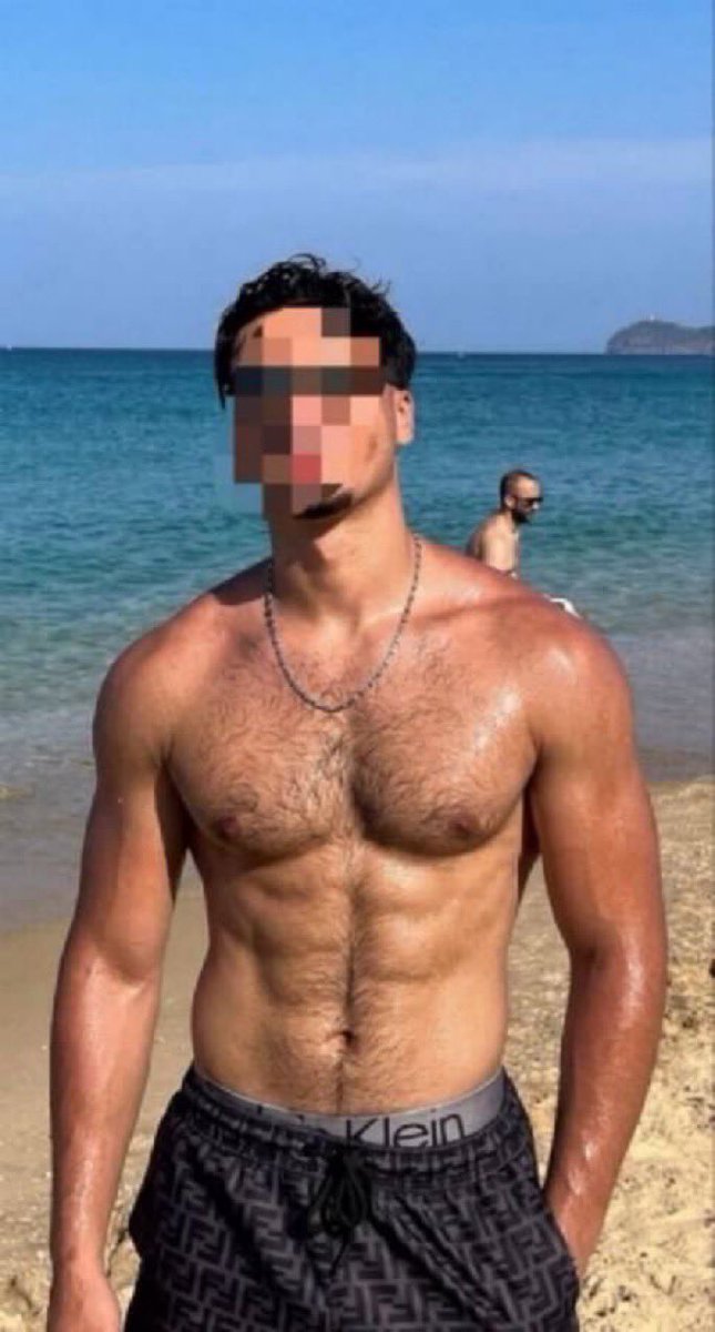sltan_sq's tweet photo. Any girl want Saudi cock? https://t.co/z8Tv6Dv2ms