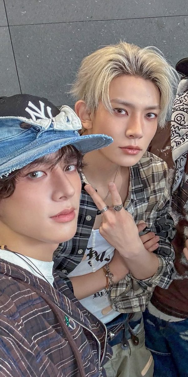 deerskitten's tweet photo. @heesstan4ever So in love with heejake in the sin vanish era

BRING HEESEUNG BACK
#SevENcompletesENHYPEN
#ENGENEs_Boycott_HYBE https://t.co/DbVE2GS9IQ