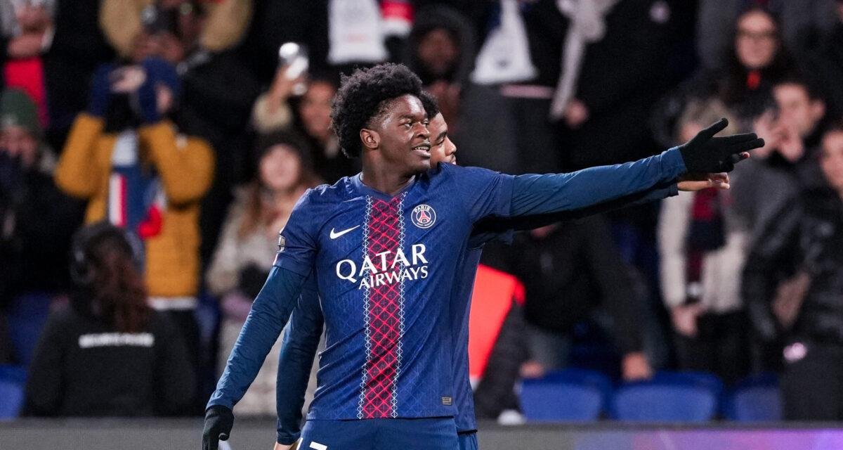RoazhonMercato's tweet photo. 🚨 🔴⚫ LE STADE RENNAIS SUR QUENTIN NDJANTOU 🇫🇷❓

▶️ Le #SRFC aurait pris des renseignements 🔎 au même titre que le TFC 🇫🇷, à priori pour un prêt 💰

▶️ L'un des deux clubs aurait même déjà accélérer les discussions 🗣️ avec le PSG

[@PSGInside_Actu] #MercatoSRFC https://t.co/IUA5finVY6
