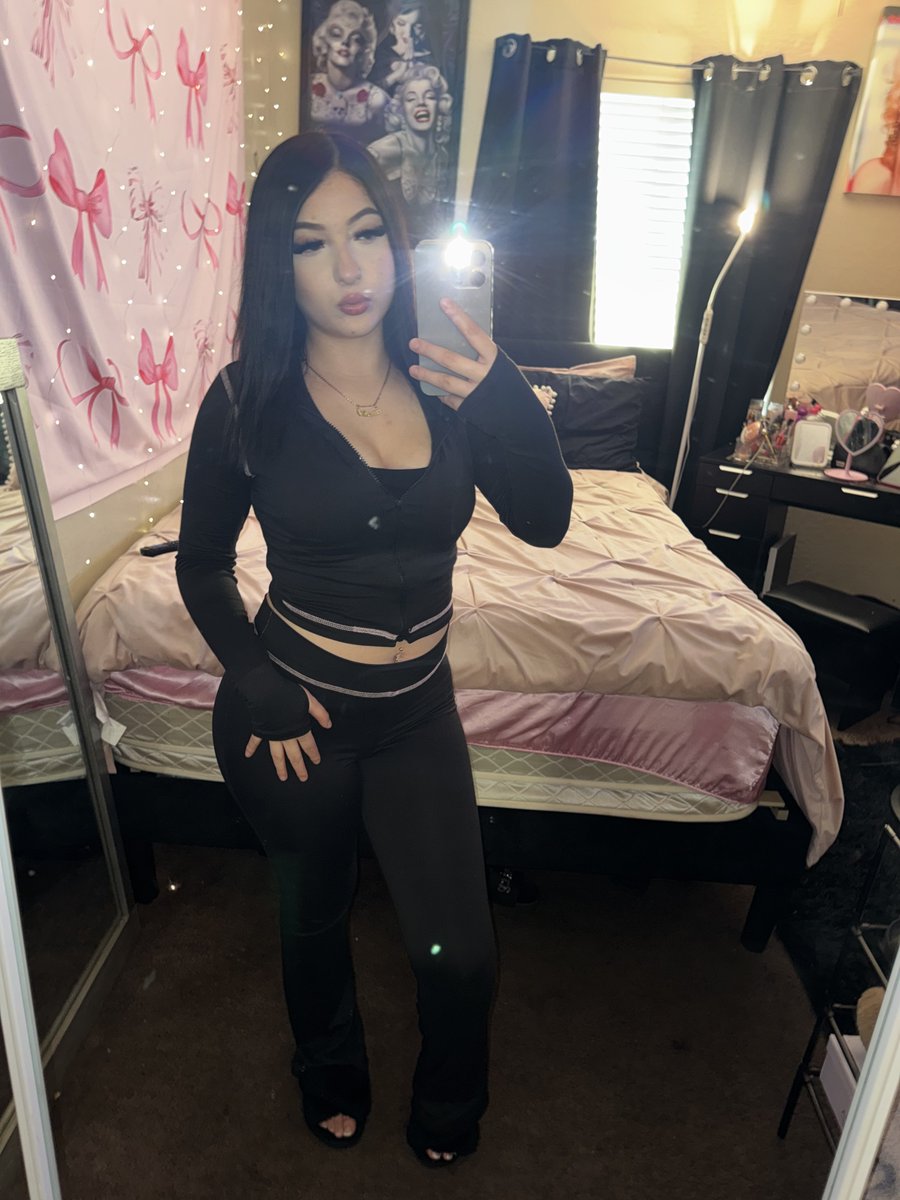 xojanels's tweet photo. 👸🏻
#xojanely #ExploreX #modeling #baddie https://t.co/WDXEMLAQRS