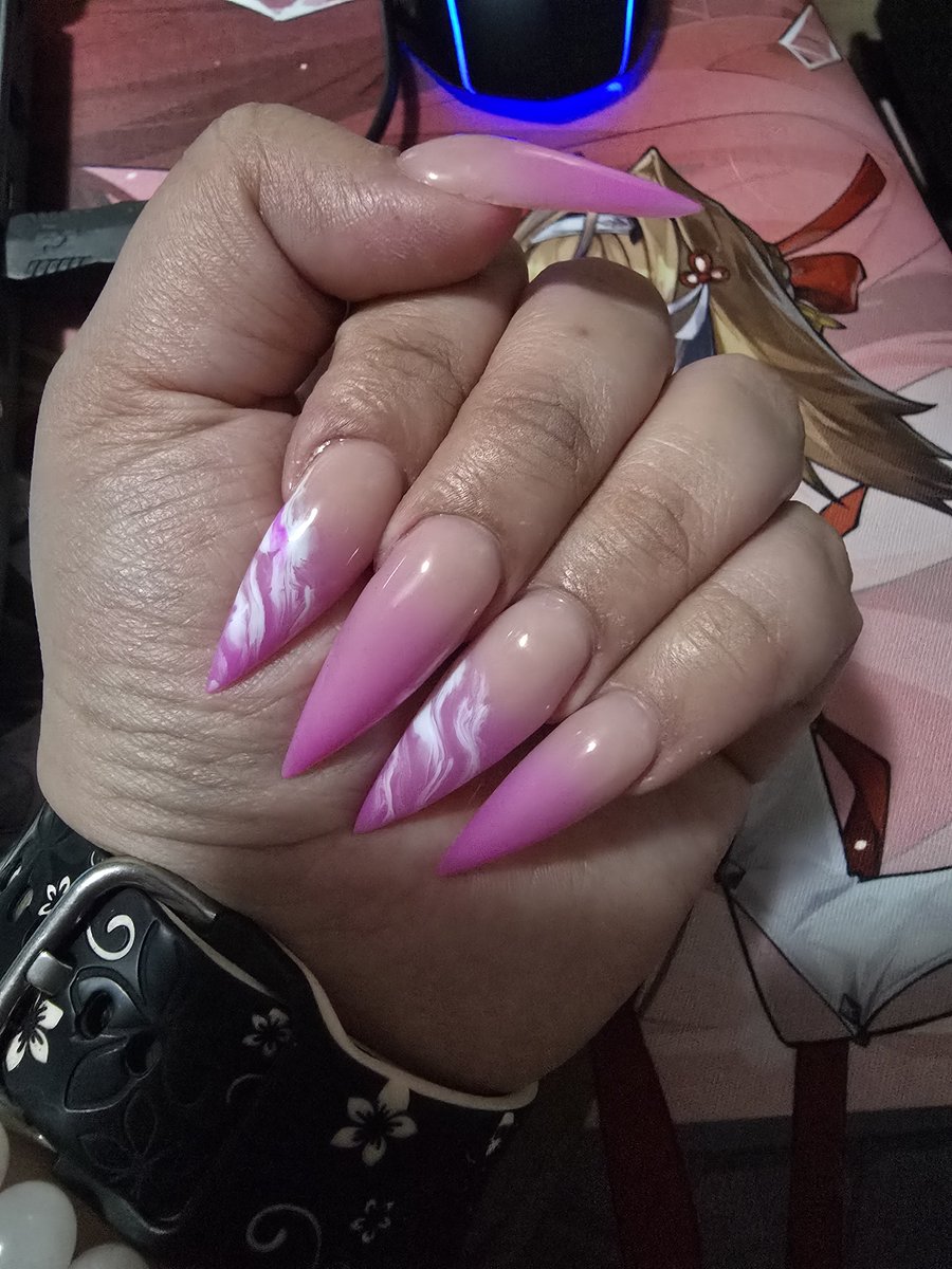 lighterssweetie's tweet photo. Anyways got my nails done while I did my makeup today
All in all twas a nice day ✨️ https://t.co/h17Bofd9BT