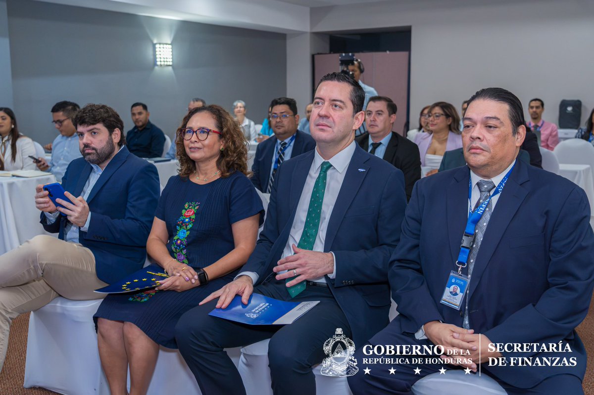 SEFINHN's tweet photo. La SEFIN fortalece gestión de las alianzas Público- Privadas
 
El Secretario en el Despacho de la Secretaría de Finanzas, Emilio Hernández Hércules, inauguró el Taller del Sistema Integral de Riesgos Fiscales para Proyectos bajo la modalidad de Alianzas Público-Privadas, SIRF-APP, que tiene como objetivo el fortalecimiento de la gestión de las Finanzas Públicas de Honduras.

Lee la Nota de Prensa completa aquí ⤵️

https://t.co/82rPMBgeMN
