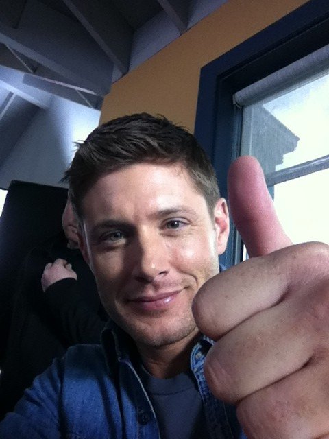 ashwinchester_'s tweet photo. jensen es ese amigo re macanudo que le contas cualquier cosa que hiciste y te responde con la mejor 😭😭 https://t.co/ToK4kIgoI4