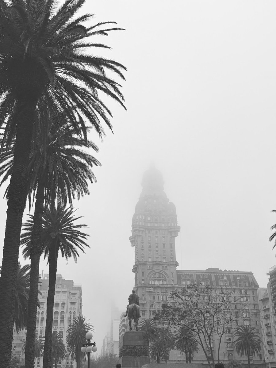 clemensalada's tweet photo. Ayer y hoy misma hora - en fin, la vida misma https://t.co/SAzc7ps7gN