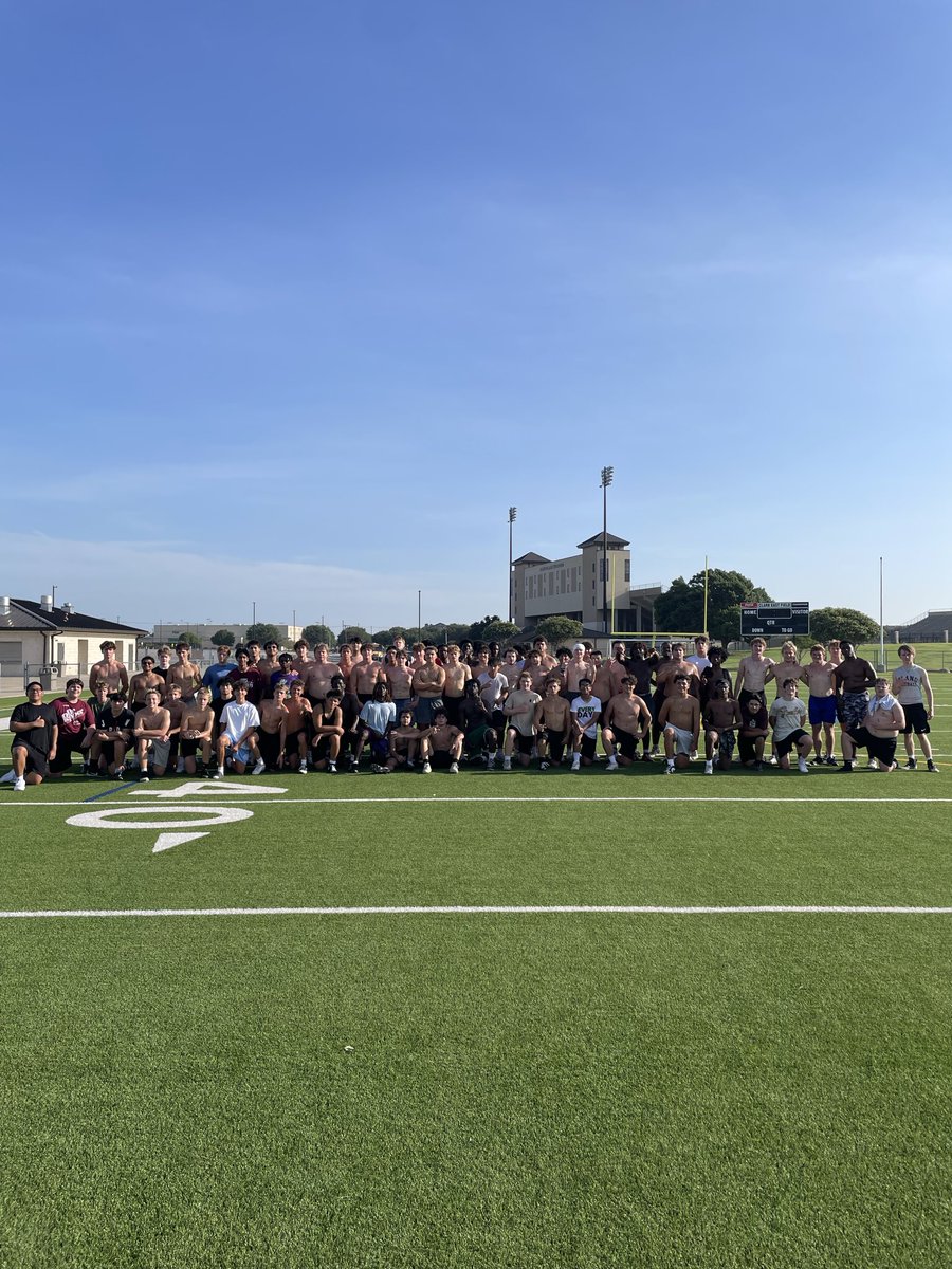 PCnowisthetime's tweet photo. 50x40✅ @PlanoFootball https://t.co/8BPz8Z9pO1
