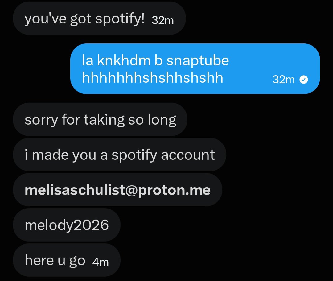 melody tweet media