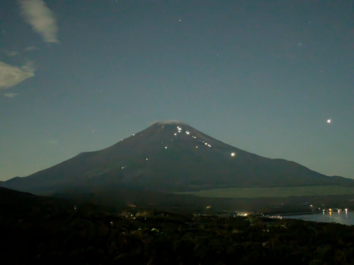 IikagenLabo's tweet photo. @kiki33799334 ちょうど昨日下から見てましたが、雲がかかったり途切れたりでしてました。やっぱり風強かったんですね https://t.co/7jTfb0MkA5